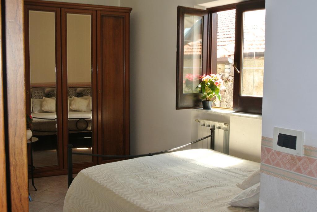 B&B Casa Antonia Trentinara Bagian luar foto