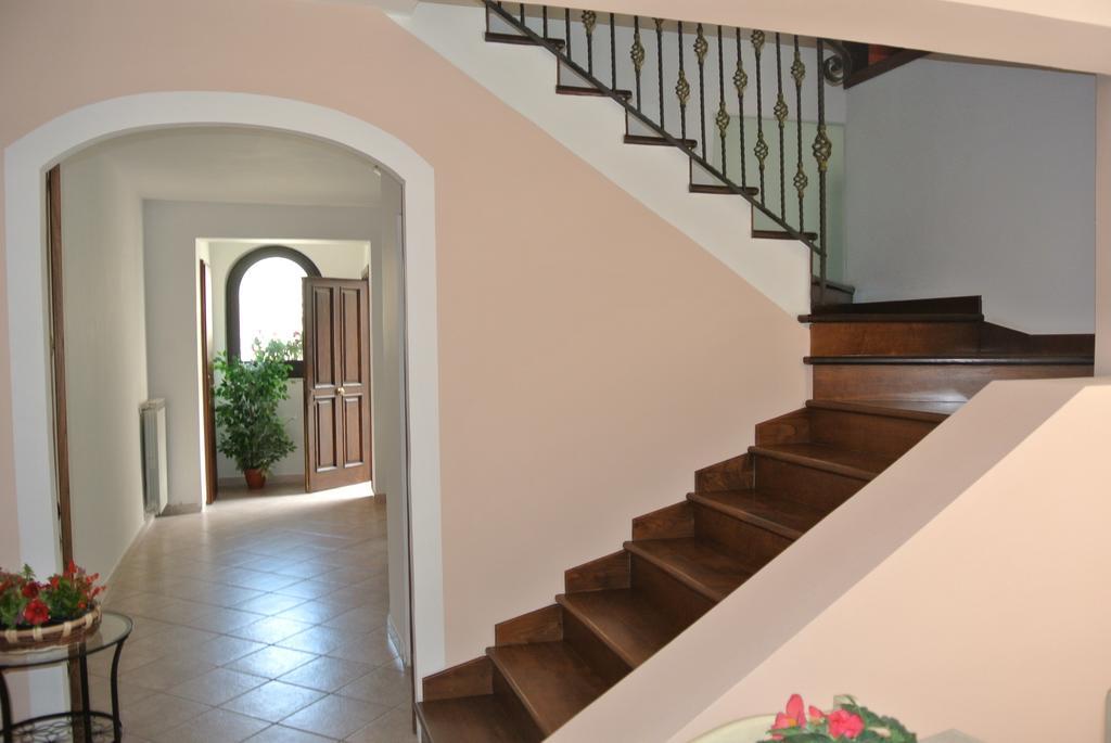 B&B Casa Antonia Trentinara Bagian luar foto