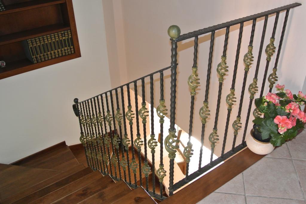 B&B Casa Antonia Trentinara Bagian luar foto