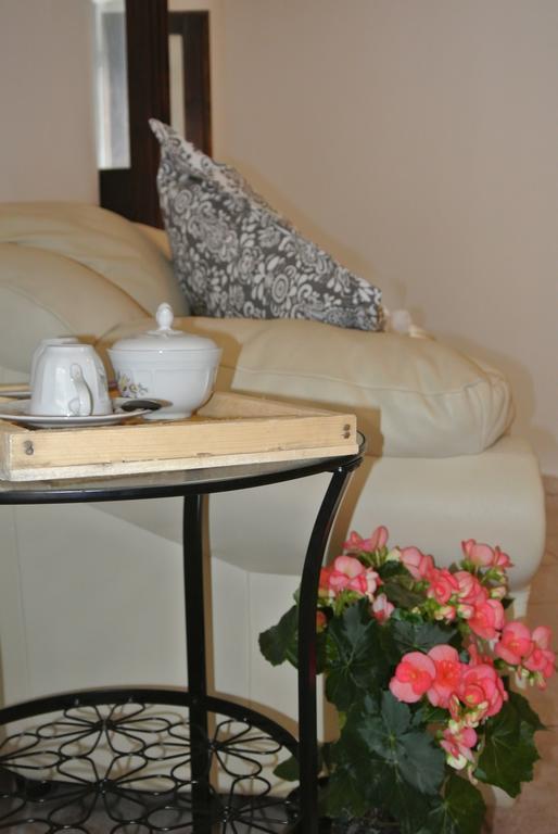 B&B Casa Antonia Trentinara Bagian luar foto