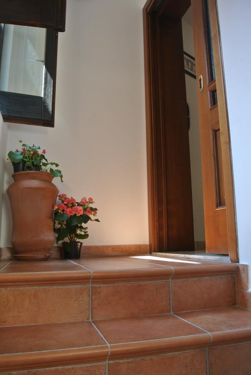 B&B Casa Antonia Trentinara Bagian luar foto