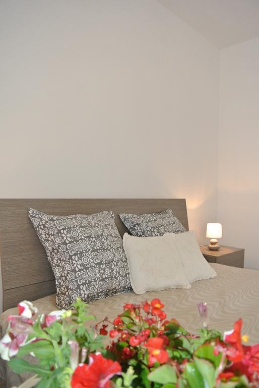 B&B Casa Antonia Trentinara Bagian luar foto