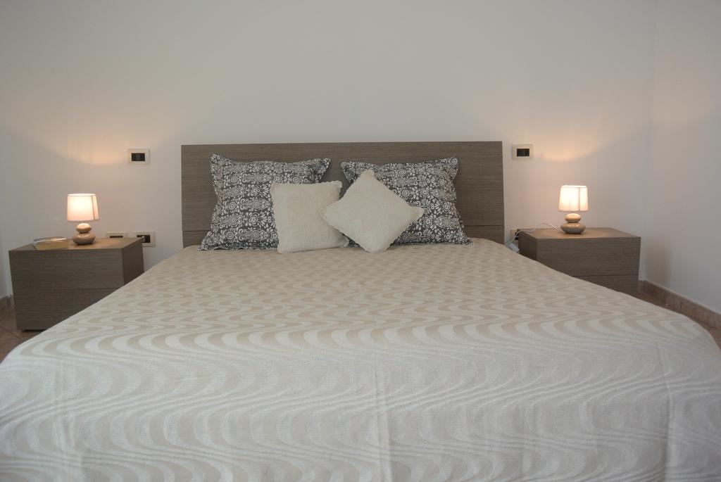 B&B Casa Antonia Trentinara Bagian luar foto
