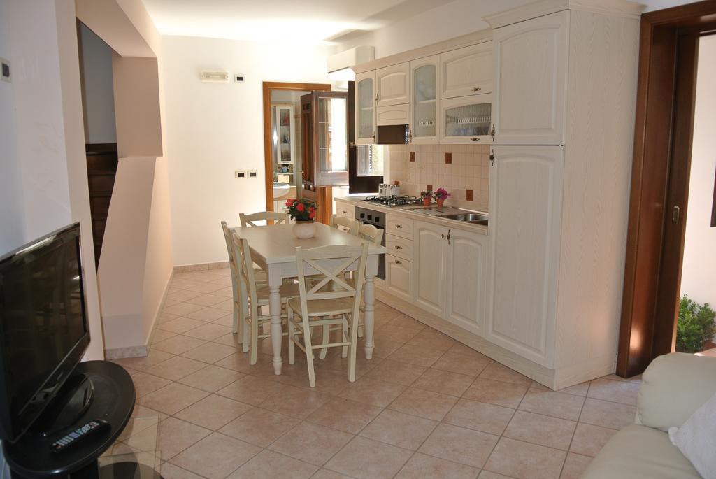B&B Casa Antonia Trentinara Bagian luar foto