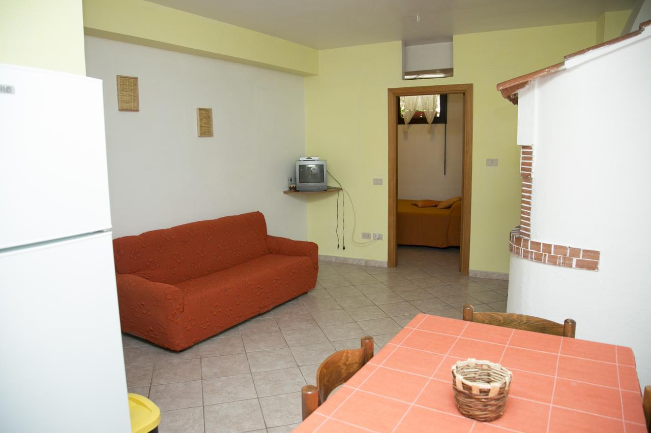 B&B Casa Antonia Trentinara Bagian luar foto
