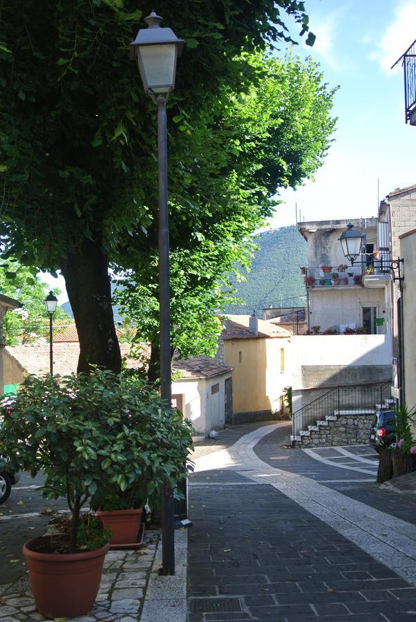 B&B Casa Antonia Trentinara Bagian luar foto